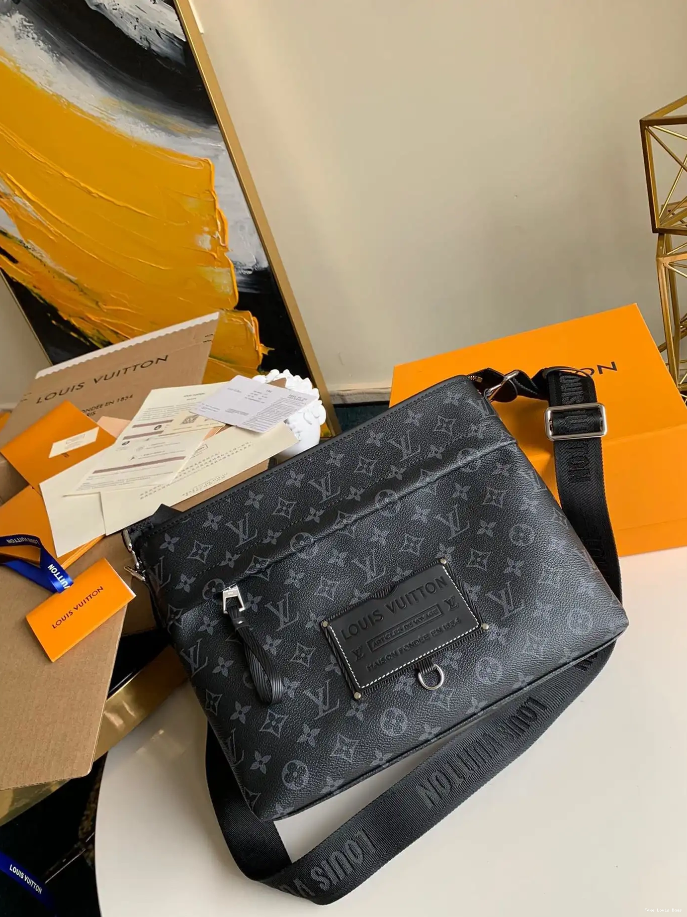 VUITTON LOUIS MESSENGER BAG 0511